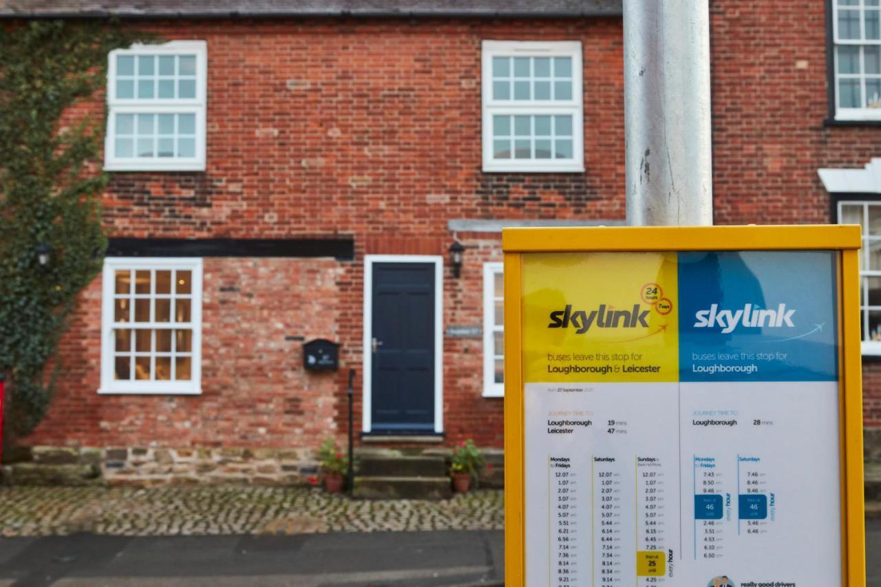 The Nutcracker Suite - Self Check-In, Self-Catering Apartment For East Midlands Airport Kegworth Buitenkant foto